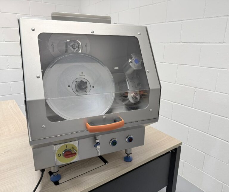 El Afilador de cuchillas circulares de sobremesa AGS-300 de Finova